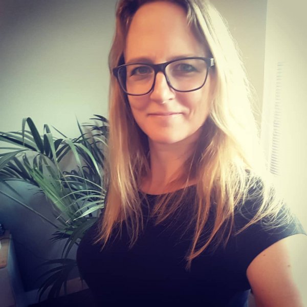 Anna Biermans - Verano - Marasol - Raamdecoratie - Binnenzonwering - Over Marasol